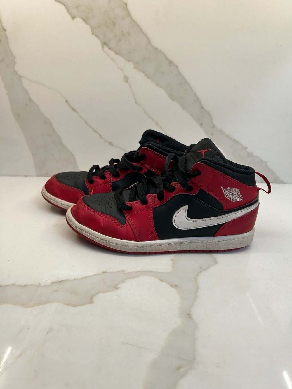 JORDAN GRADE SCHOOL Air Jordan 1 "red" 
(Size: 3y)